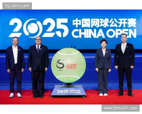 2025年网球赛季揭幕 新星崭露头角 传统劲敌再度争锋