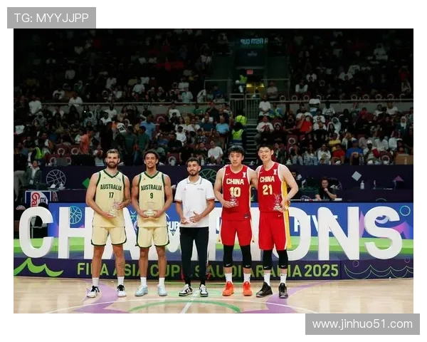 中国男篮逆转战胜菲律宾 晋级亚洲杯四强 展现顽强拼搏精神