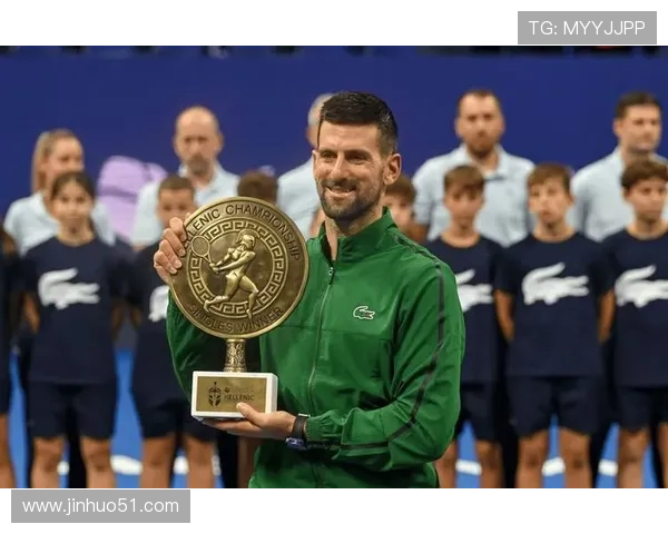 网球大师赛精彩回顾 纳达尔、德约科维奇再度争锋引发热议